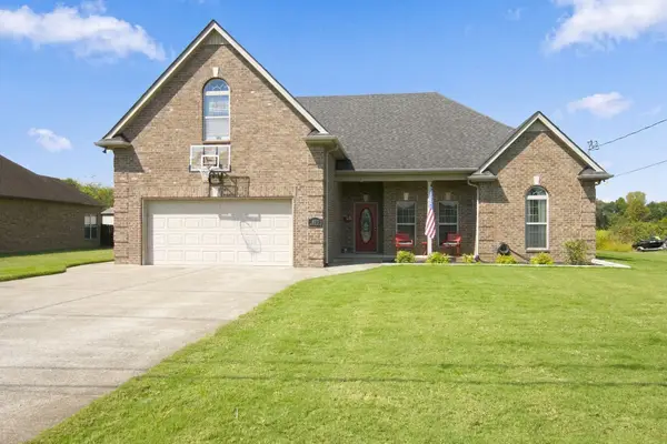 813 Stewart Valley Dr, Smyrna, TN 37167