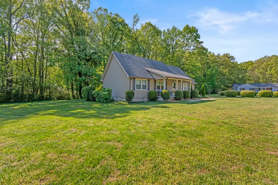 303 Rutledge Ave, Tullahoma, TN 37388 - #2