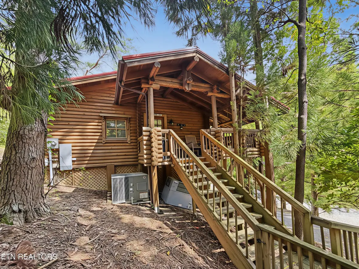 165 N Smoky Mountain Way, Sevierville, TN 37876 - #1