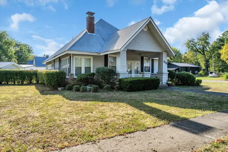 215 N Polk St, Tullahoma, TN 37388 - #2