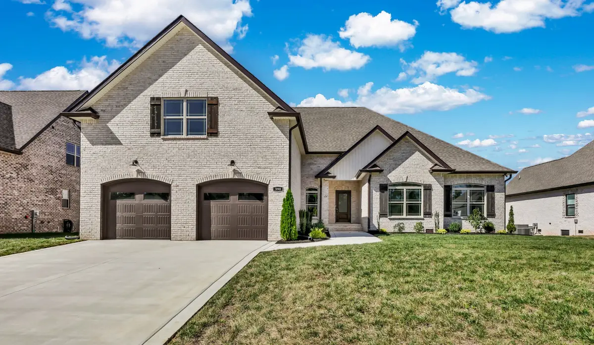 390 Young Ln, Pleasant View, TN 37146 - #1