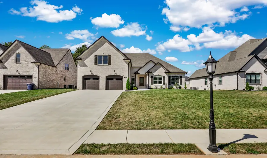 390 Young Ln, Pleasant View, TN 37146 - #2