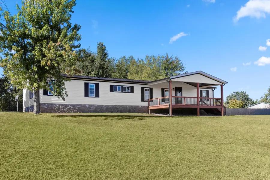 284 Paul Thompson Rd, Bethpage, TN 37022 - #2