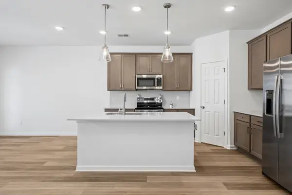 2900 Suzanne Landon Dr #J4, Murfreesboro, TN 37130