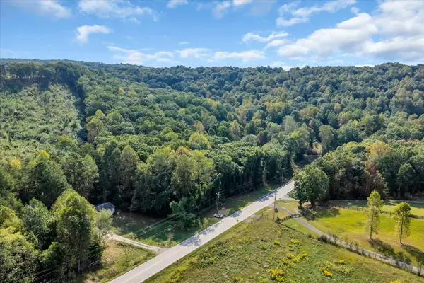 399 Sr Highway, Palmer, TN 37365