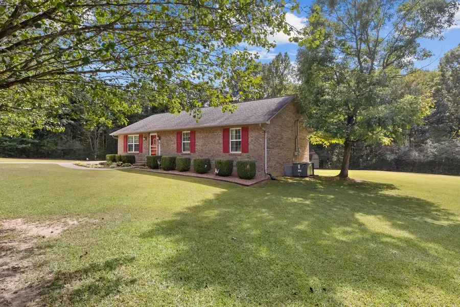 609 Shades Crest Dr, New Johnsonville, TN 37134 - #2