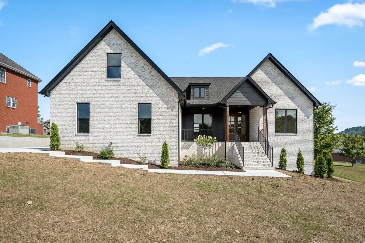 135 Pin Oak Dr, Woodbury, TN 37190 - #1