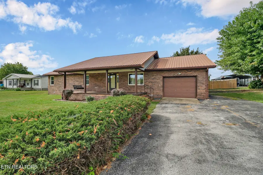 105 E Minnie Ave, Monterey, TN 38574 - #3