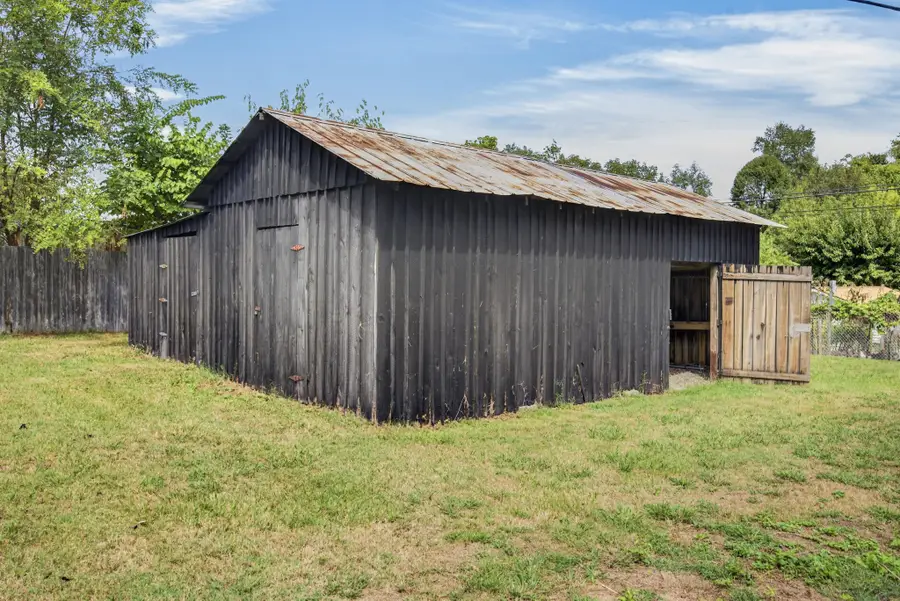 408 E Williams Ave, Monterey, TN 38574 - #3