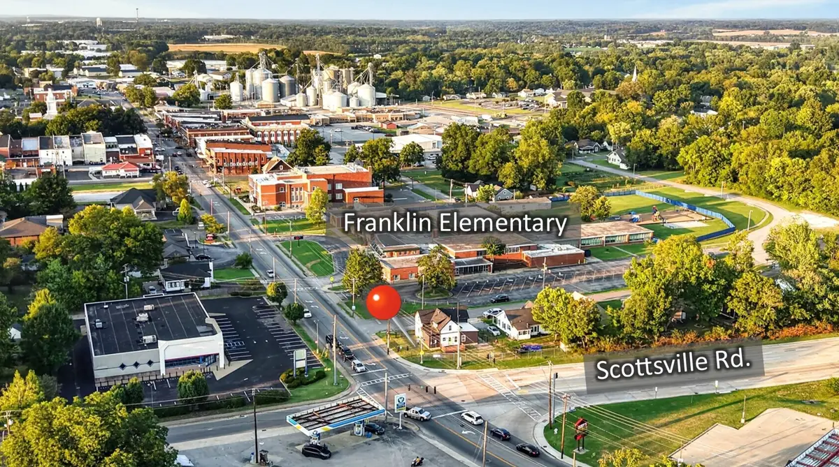 301 S Main St, Franklin, KY 42134 - #1
