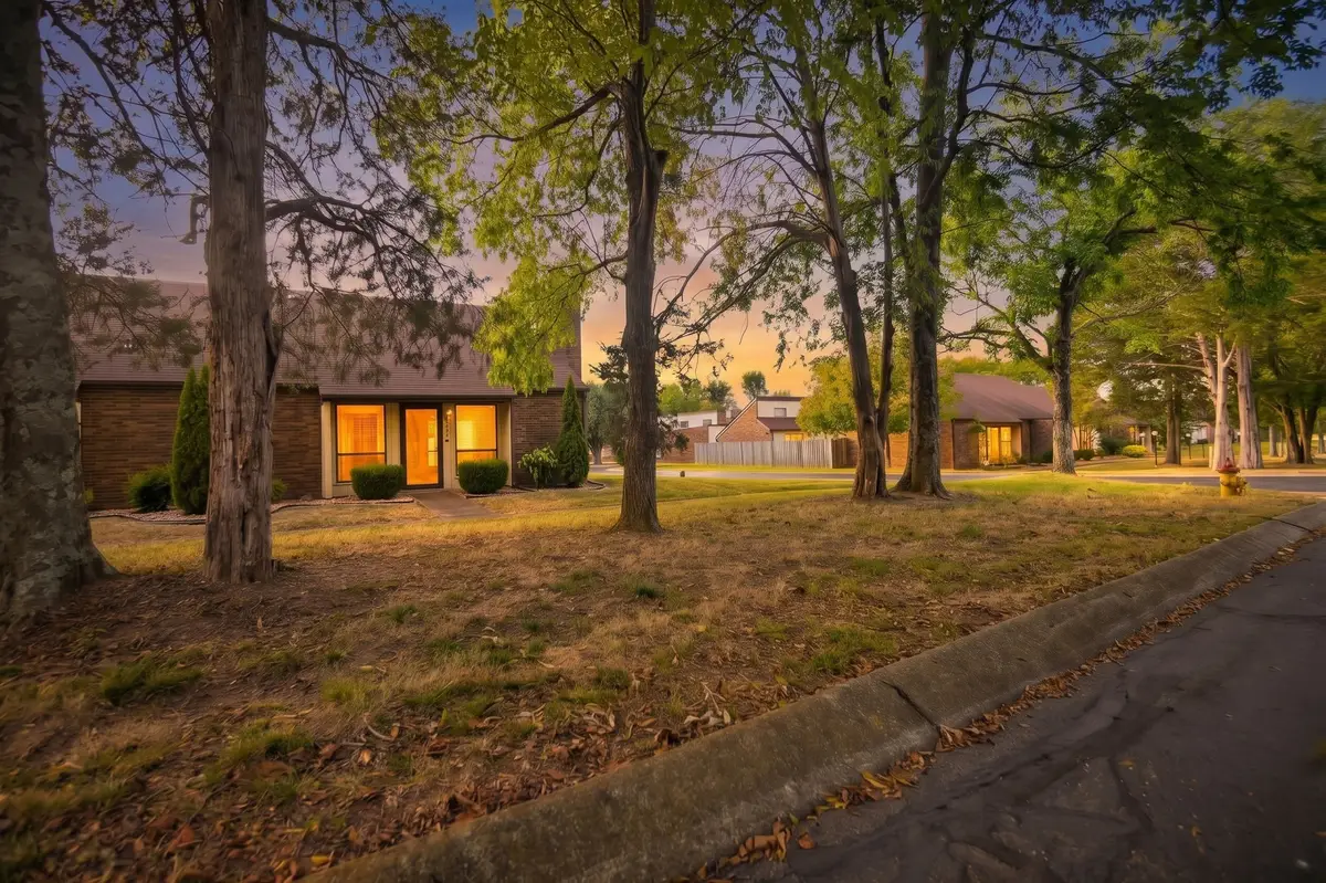 100 Castlewood Ln, Lebanon, TN 37087 - #1