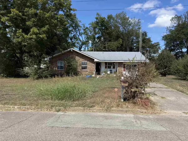 305 Walnut St, Savannah, TN 38372