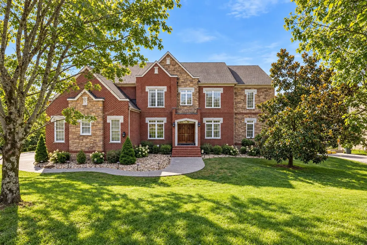 6876 Walnut Hills Dr, Brentwood, TN 37027 - #1