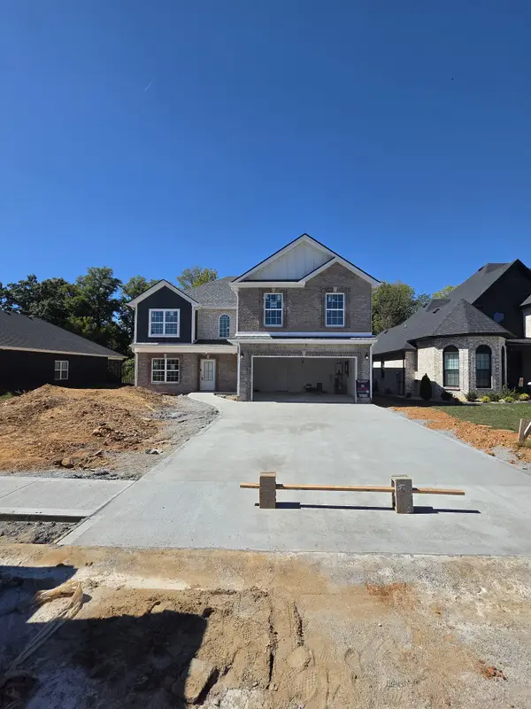 1326 English Oak Dr, Clarksville, TN 37043