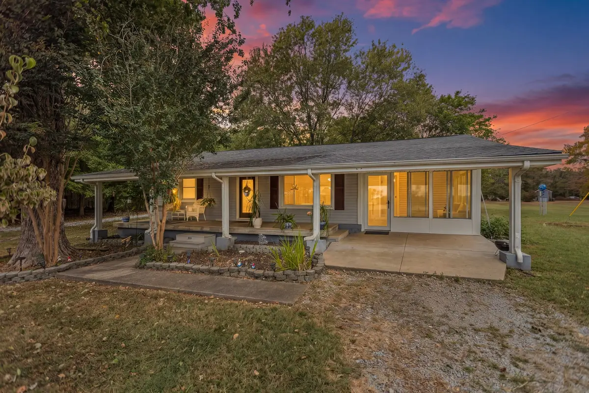 135 Mullins Chapel Rd, Shelbyville, TN 37160 - #1