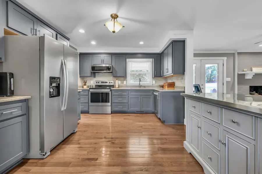 1301 Southern Pkwy, Clarksville, TN 37040 - #3