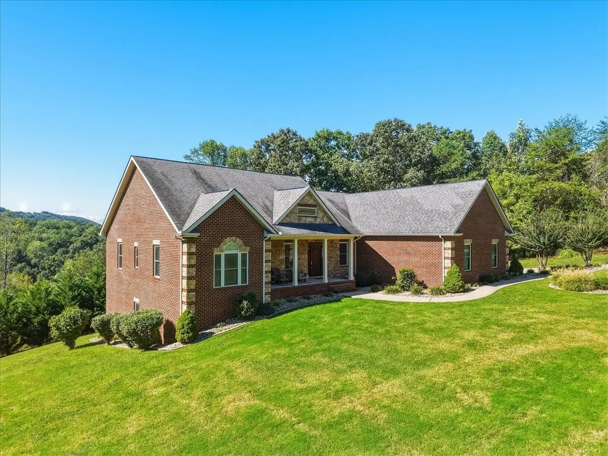 323 Independence Dr, Jefferson City, TN 37760 - #1