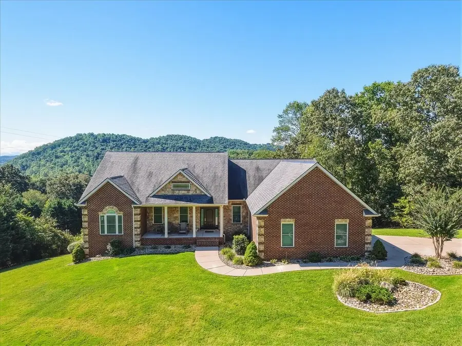 323 Independence Dr, Jefferson City, TN 37760 - #2