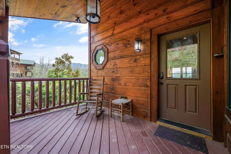 655 Gatlinburg Falls Way, Gatlinburg, TN 37738 - #2