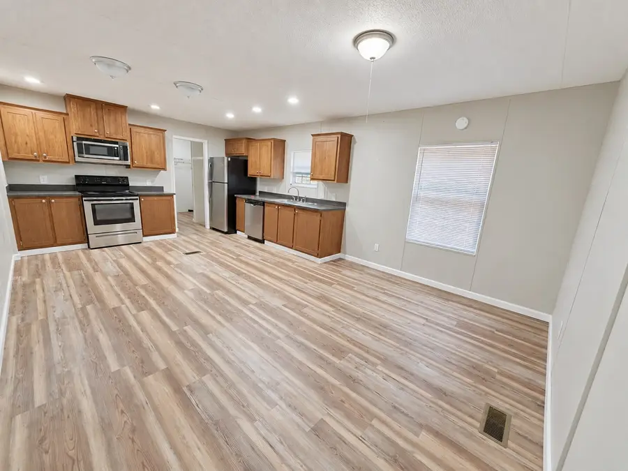 225 Pineview Rd, Linden, TN 37096 - #3