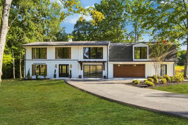 1510 East Piney Road, Dickson, TN 37055