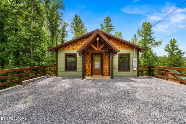 344 Silverbell Hgts Lane, Gatlinburg, TN 37738