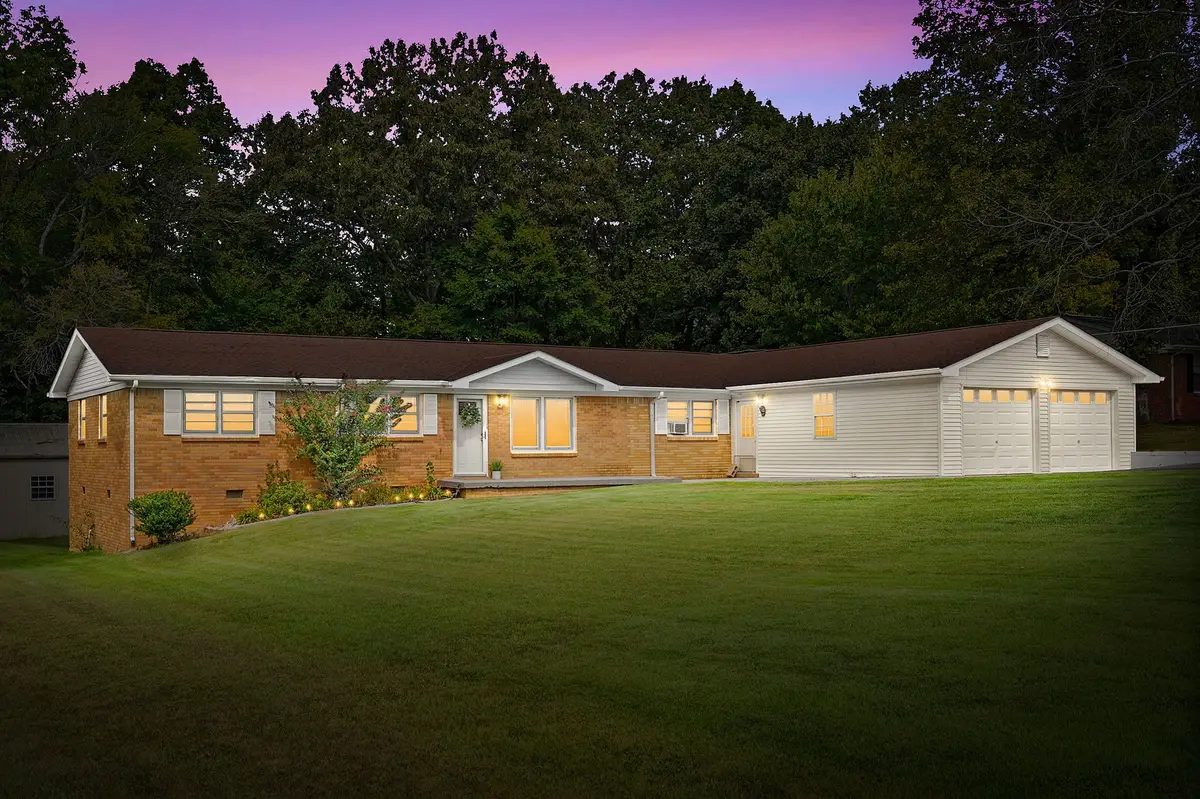 185 Benco Hills Dr, Camden, TN 38320 - #1