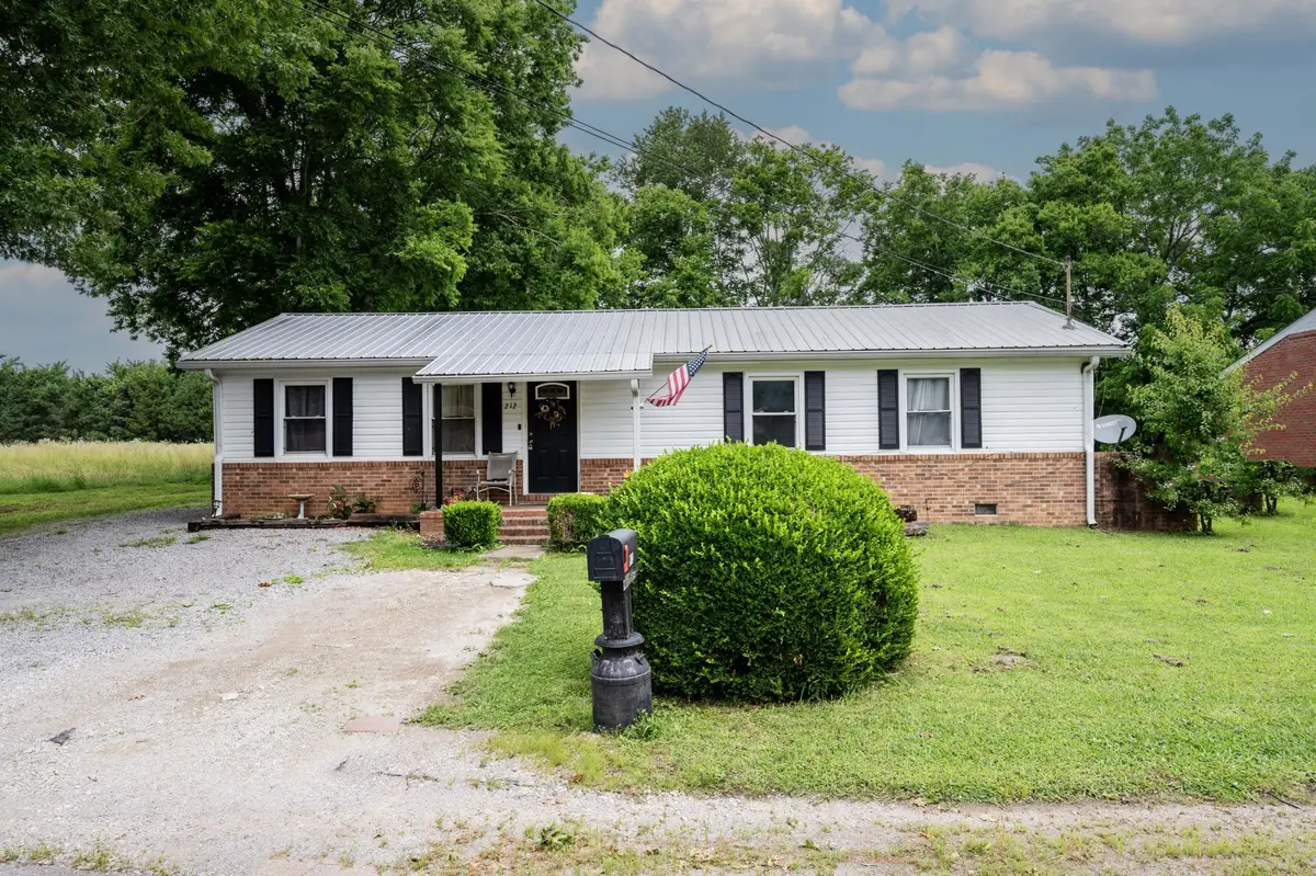 212 Decatur St, Shelbyville, TN 37160 - #1