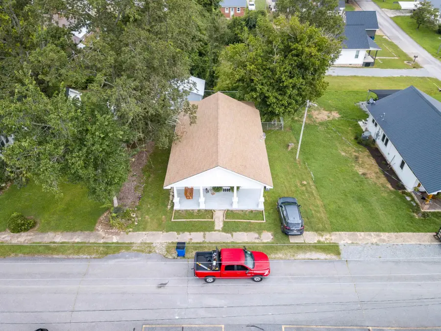 115 E Songer St, Waynesboro, TN 38485 - #2