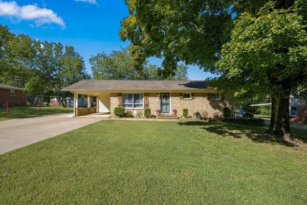 204 Park Cir, Waverly, TN 37185