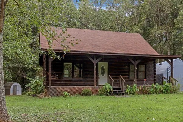 91 Oak Hill Drive Ne, White, GA 30184
