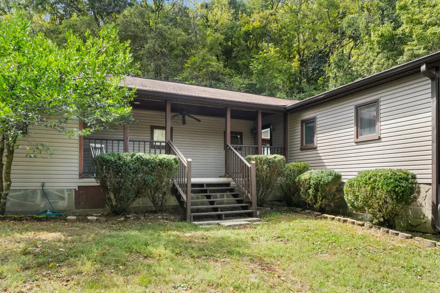 4833 Eatons Creek Rd, Nashville, TN 37218 - #3