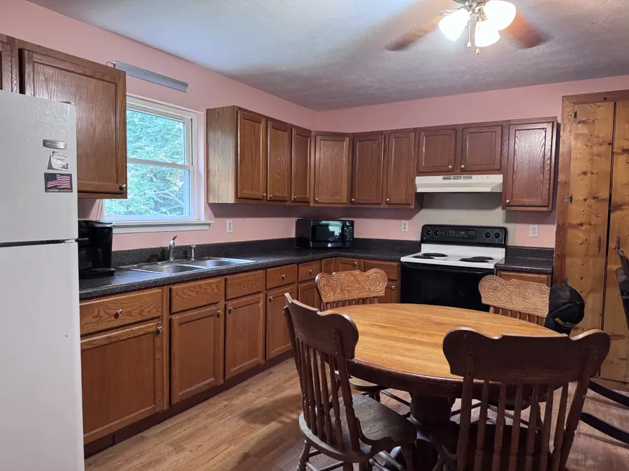 634 Bennett Hill Rd, Red Boiling Springs, TN 37150 - #2