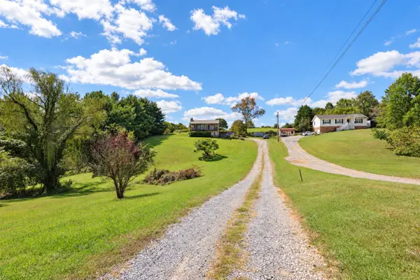 1617 Rocky Hollow Rd, Jonesborough, TN 37659