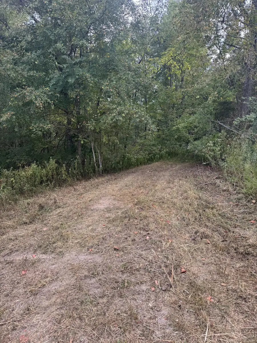 8 Shiloh Road, Lafayette, TN 37083 - #2