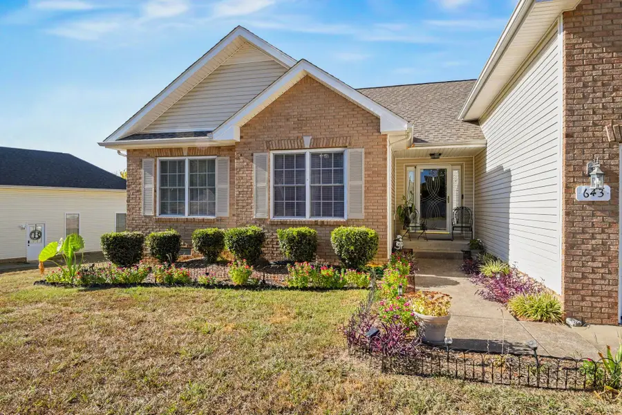 643 Ashley Oaks Dr, Clarksville, TN 37042 - #2