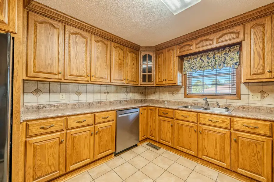 160 Dove Dr, Savannah, TN 38372 - #2