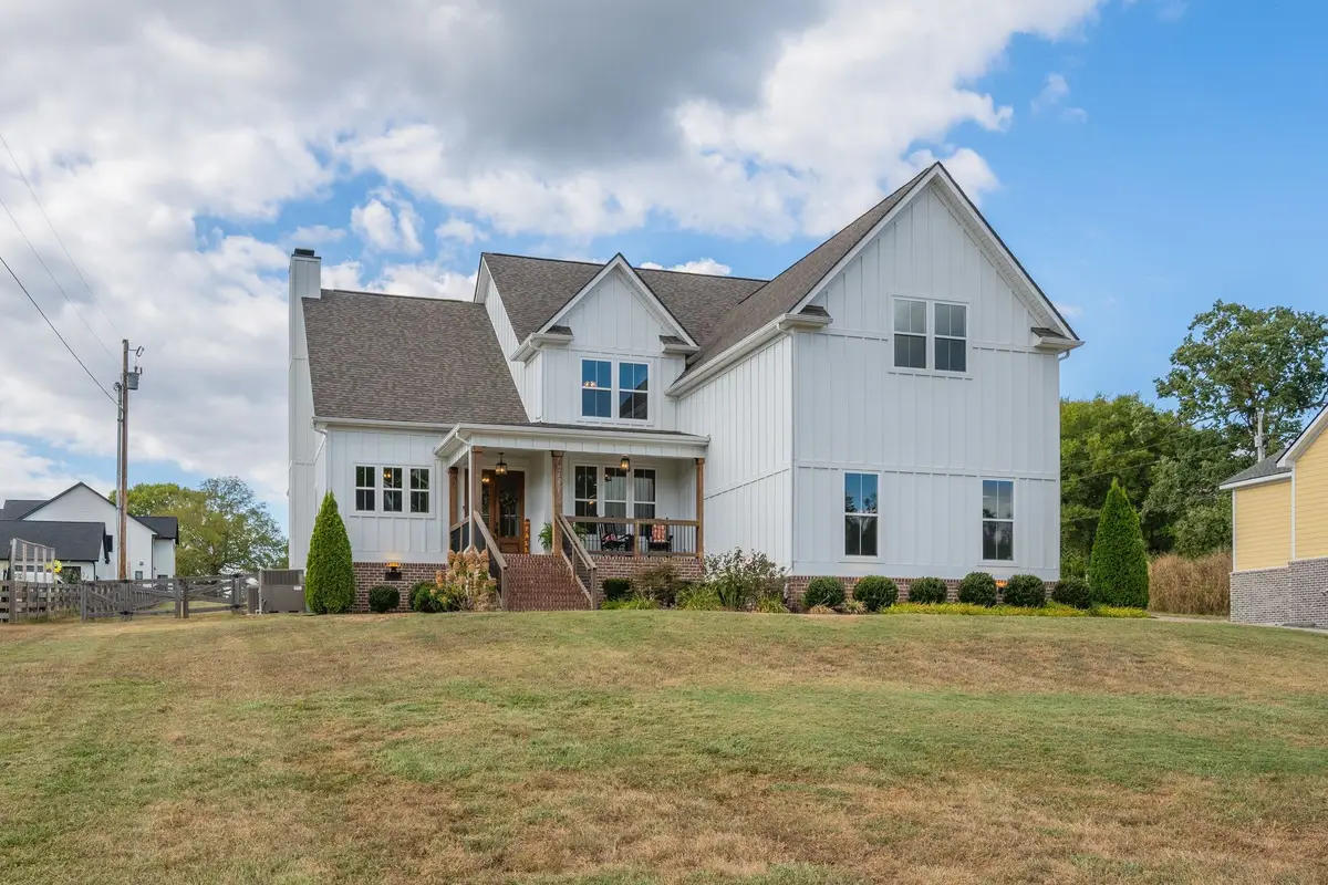 1209 Cliff Amos Rd, Spring Hill, TN 37174 - #1