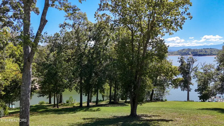 16 Alamo Trl, Dandridge, TN 37725 - #3