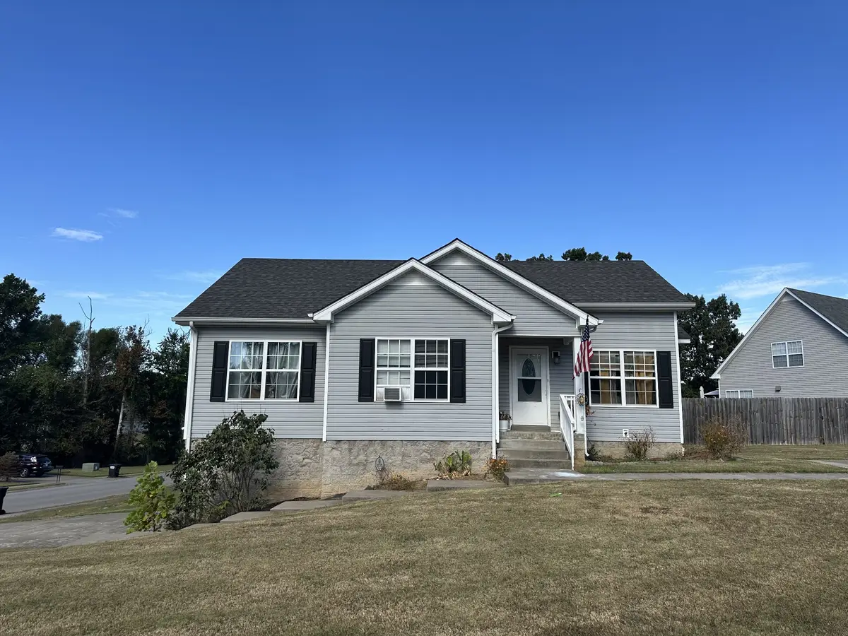 1697 Parkside Dr, Clarksville, TN 37042 - #1
