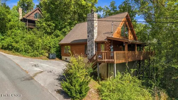 2205 Eagle Feather Drive, Sevierville, TN 37876 - #2