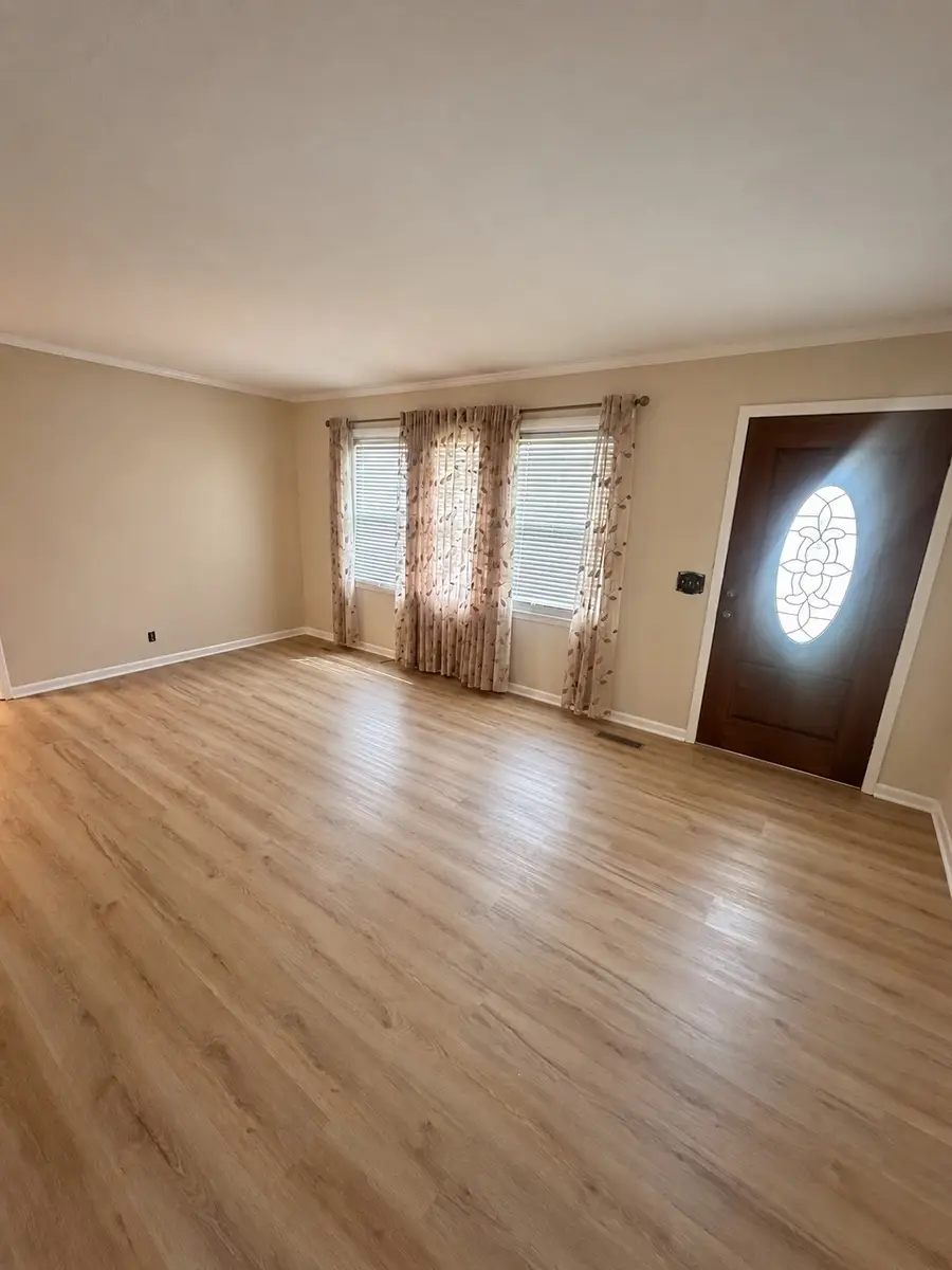 601 Scottsville Rd, Lafayette, TN 37083 - #2