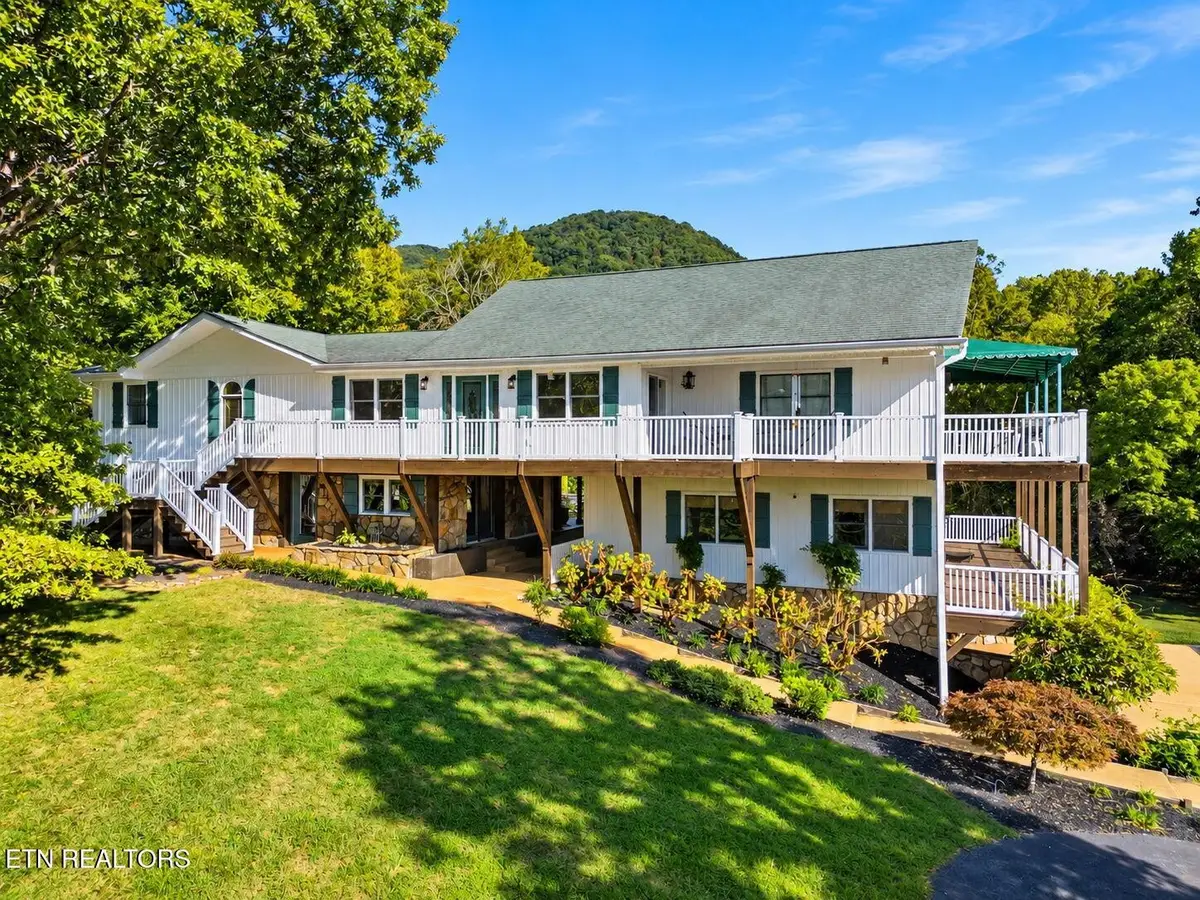 8414 Bud Hawkins Rd, Corryton, TN 37721 - #1