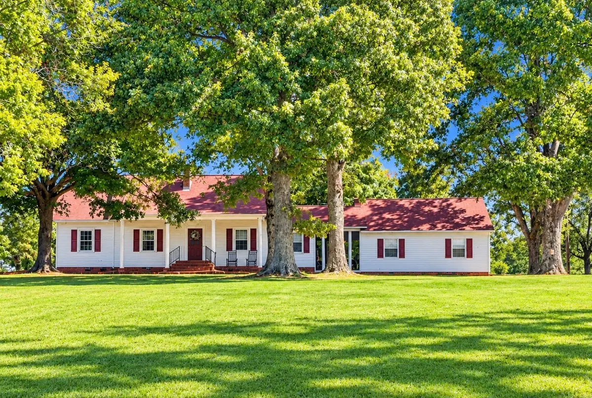3252 Union Mercer Rd, Brownsville, TN 38012 - #1
