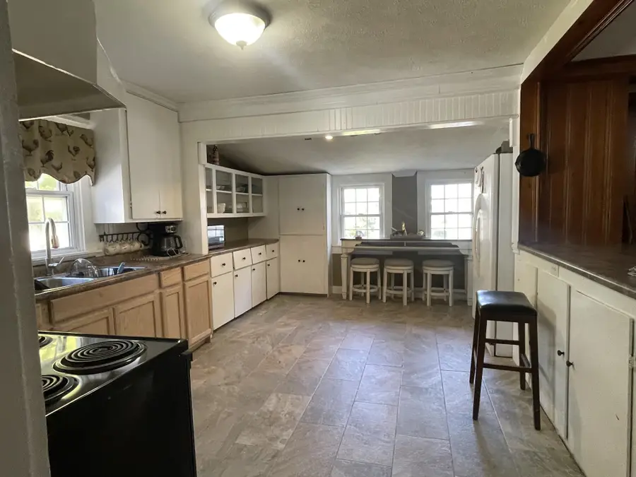 3252 Union Mercer Rd, Brownsville, TN 38012 - #2