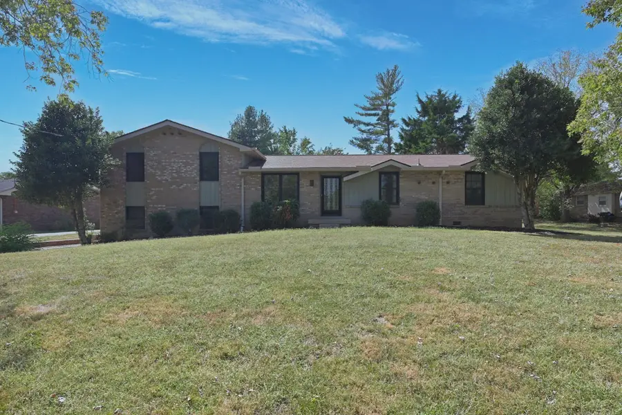 102 Paradise Dr, Hendersonville, TN 37075 - #2