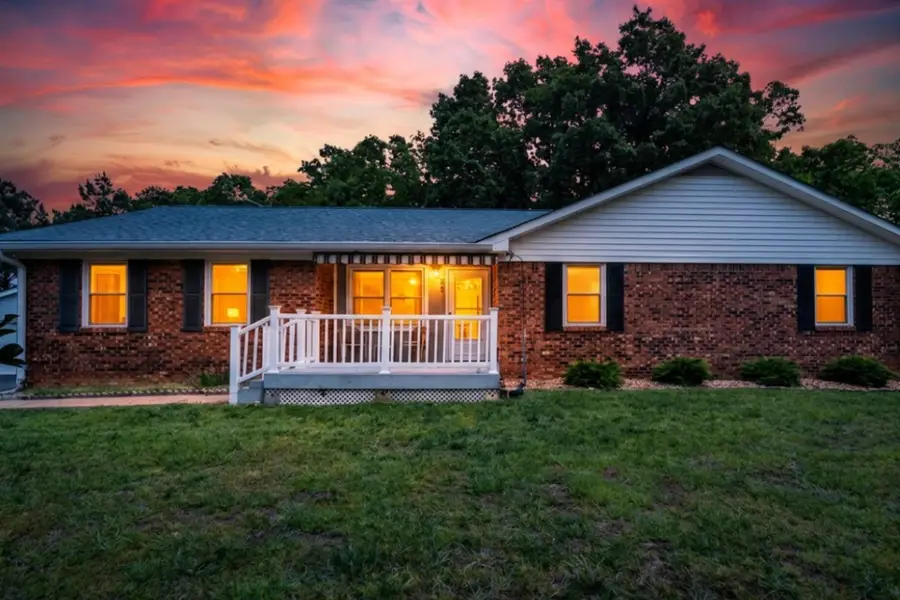 190 Post Oak Ave, Camden, TN 38320 - #3