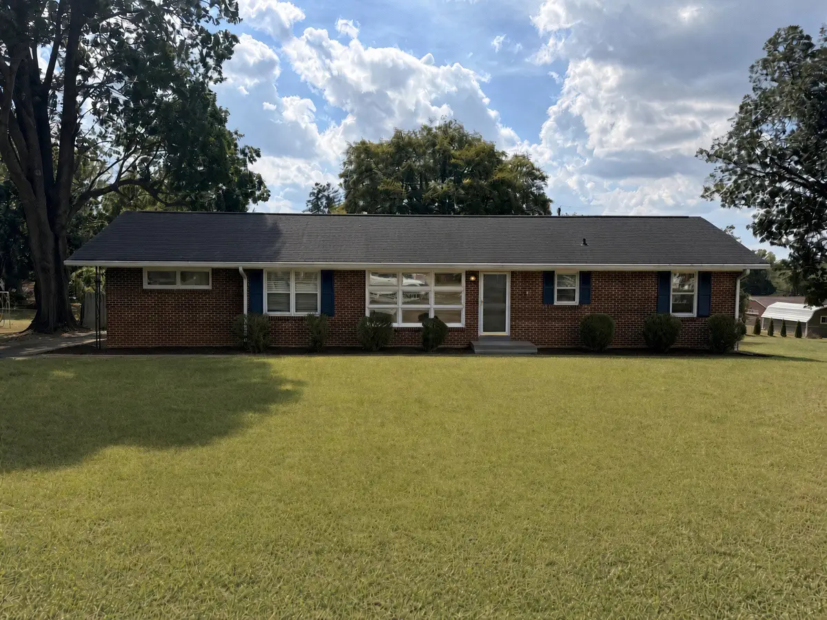 212 Porter Cir, Columbia, TN 38401 - #1