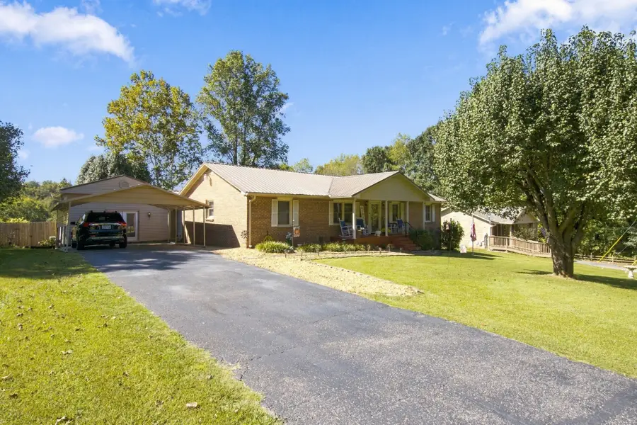 304 Mckinney St, Estill Springs, TN 37330 - #3