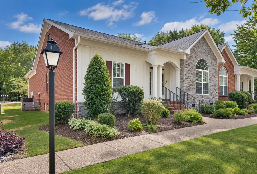 5624 Oakes Dr, Brentwood, TN 37027 - #2
